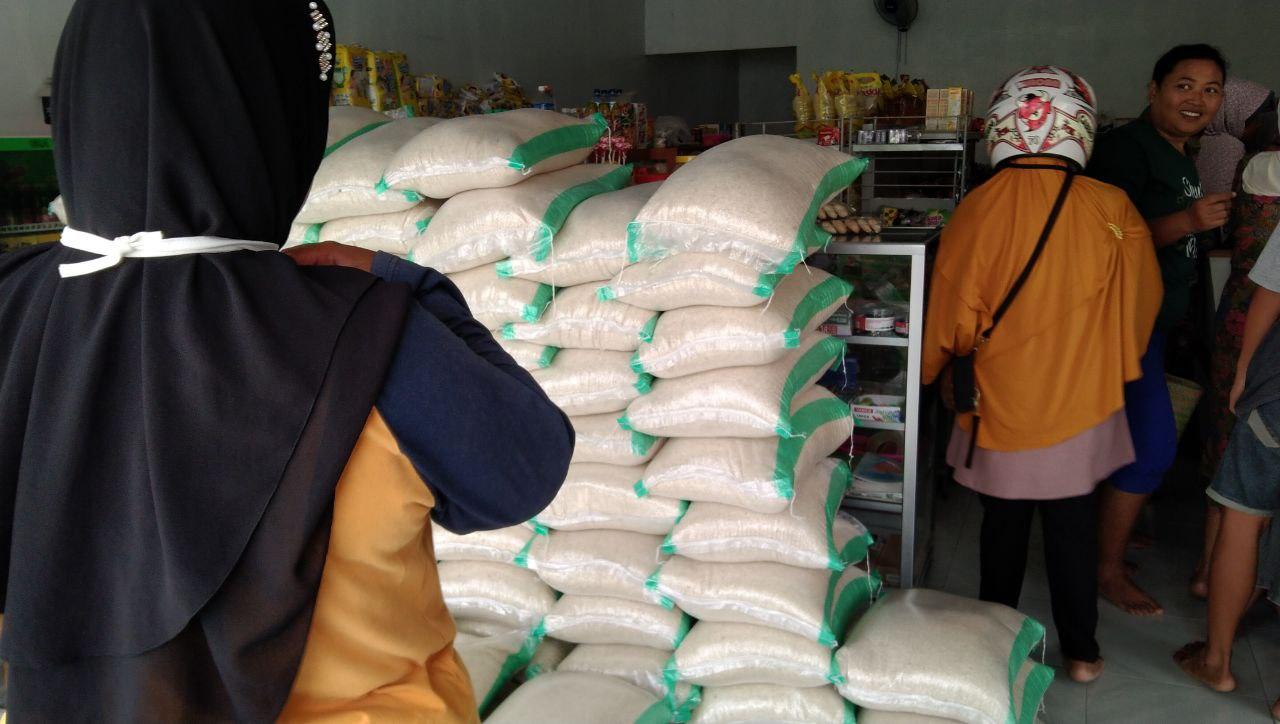 Bahan-bahan pokok makanan yang disediakan oleh pemerintah lewat agen resmi untuk KPM BPNT